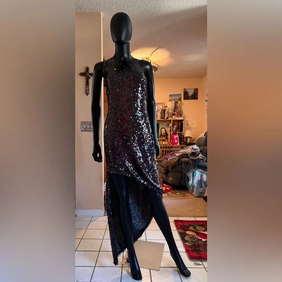 ASO Taylor Swift HANEY Blanca Sequin Embellished Dress in Opalescent Brown - Picture 3 of 17